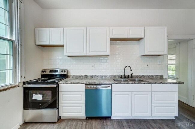 Building Photo - 2228 Reading Rd