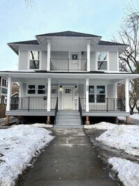Building Photo - 1902 W 10th Ave
