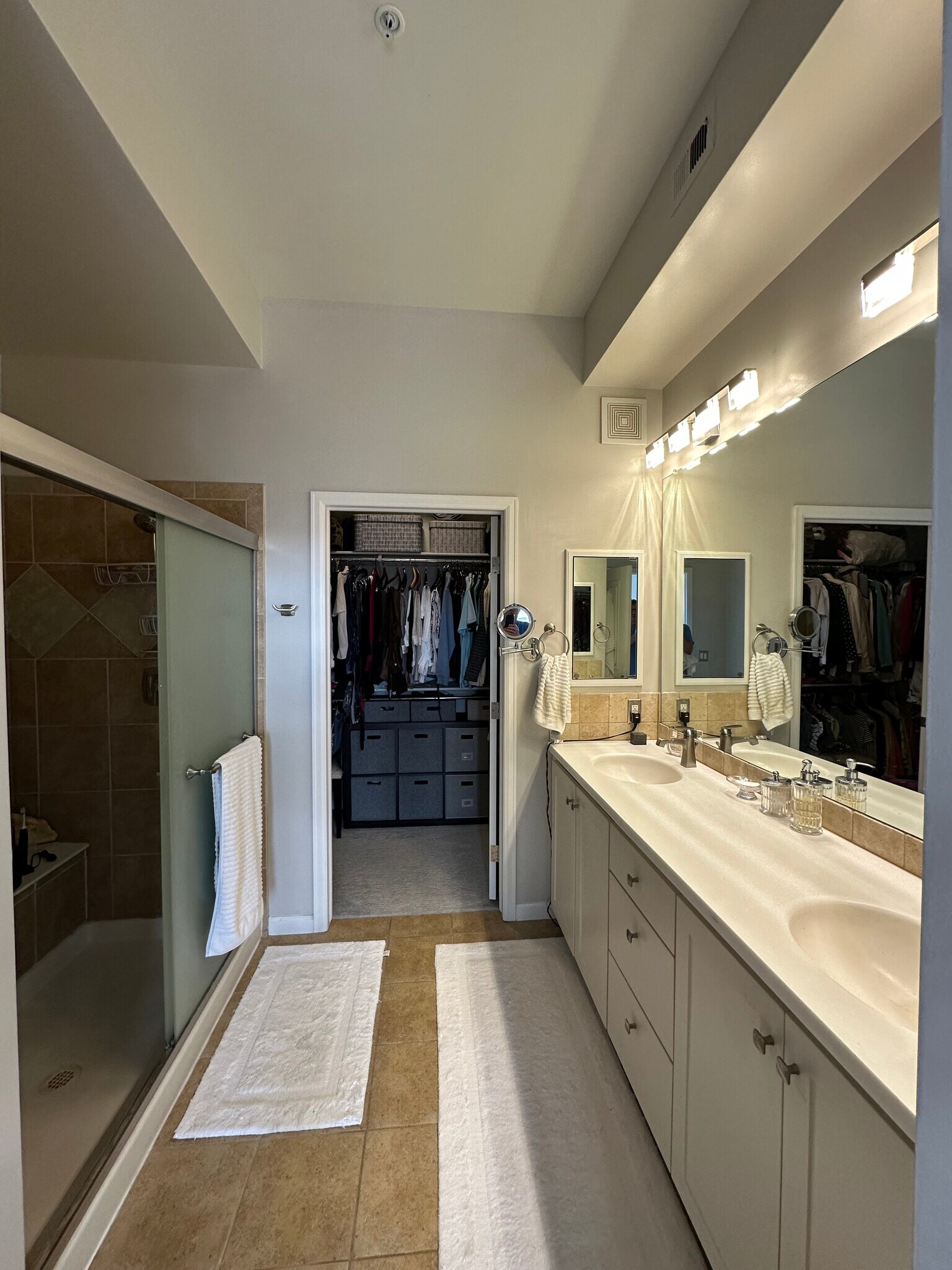 Building Photo - 7820 Inverness Blvd