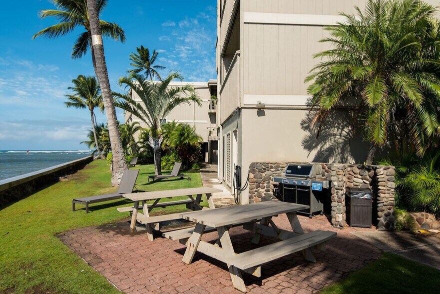 Building Photo - 4435 Lower Honoapiilani Rd