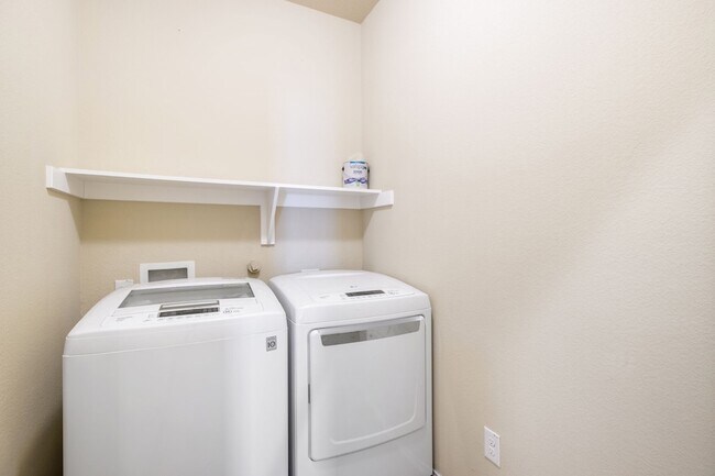 Building Photo - 1809 Whistler Dr