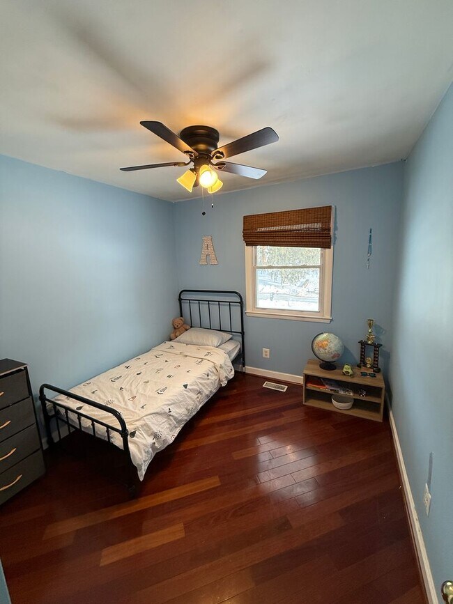 Building Photo - Beautiful 4-Bedroom Home with Finished Basement & Large Yard- Sykesville, MD