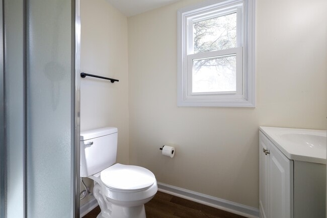 Building Photo - 1190 Blue Creek Rd