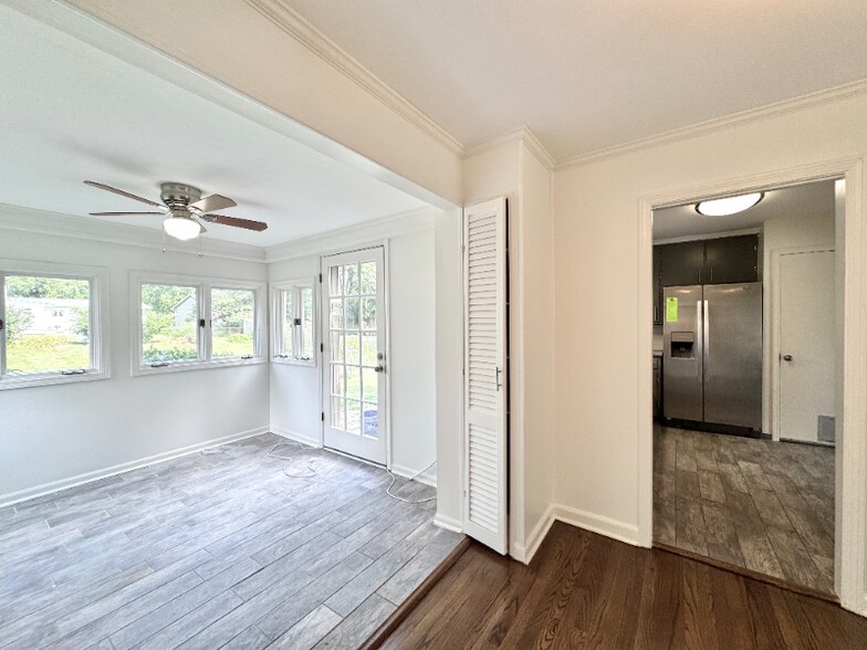 Building Photo - 8011 Reinhardt Ln