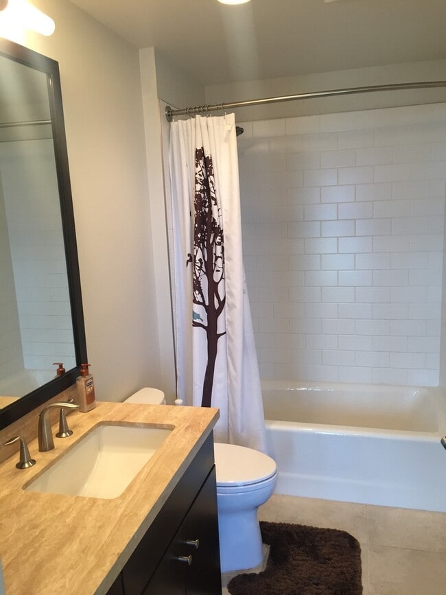 Building Photo - Waihonua at Kewalo 1-Bedroom Penthouse!