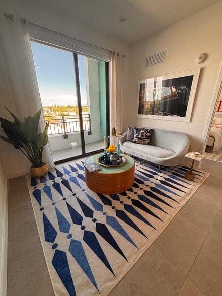 Primary Photo - 1941 Fillmore St