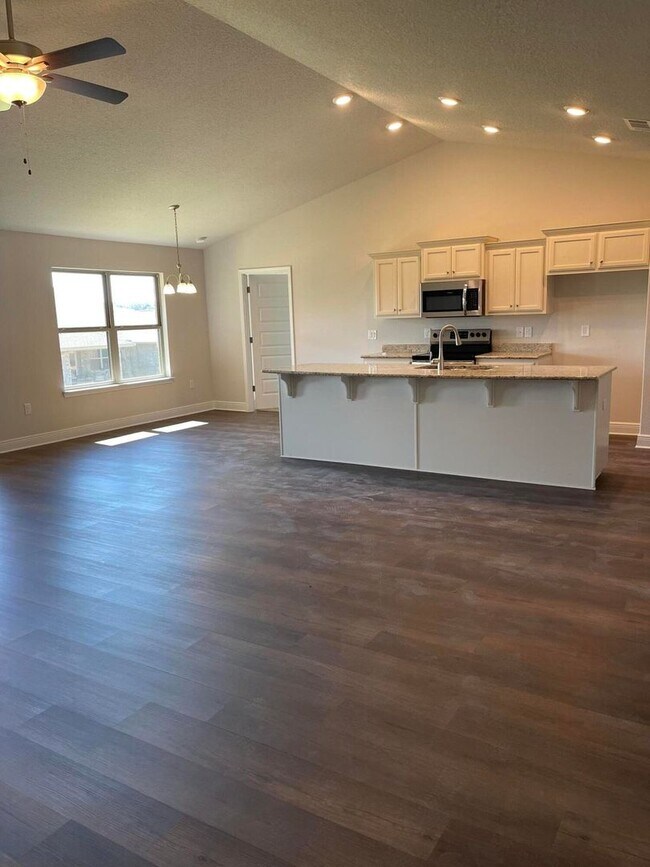 Building Photo - Newest/Largest home on the market in Crest...