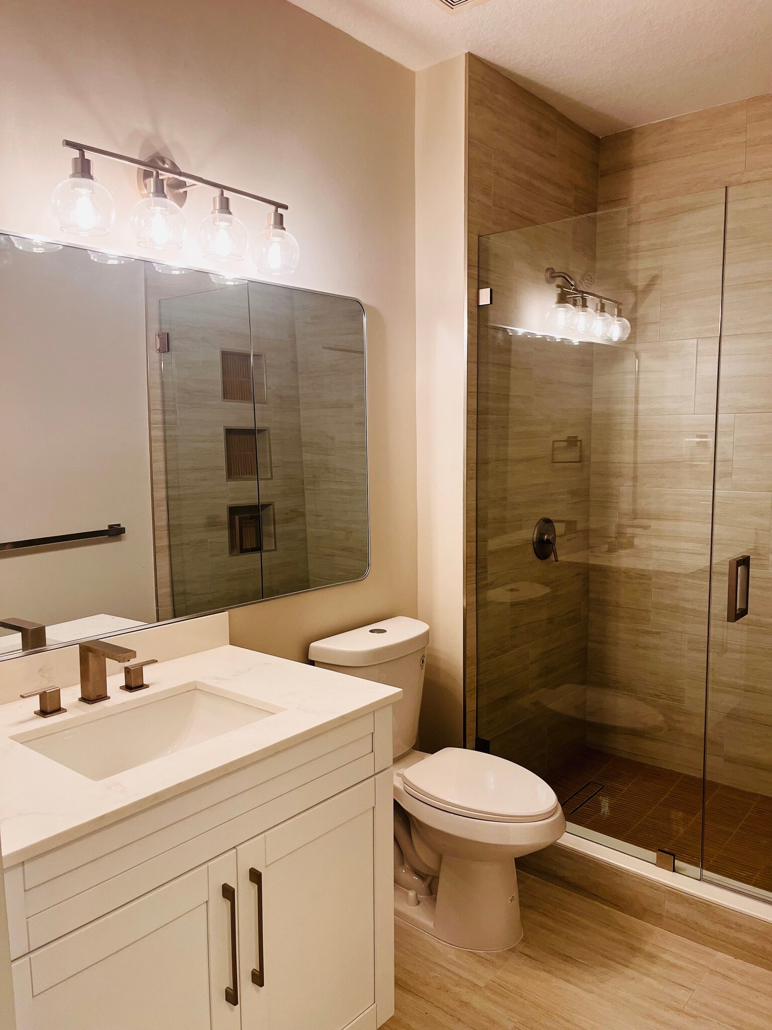 Luxurious Bathroom - 4602 SW 160th Ave