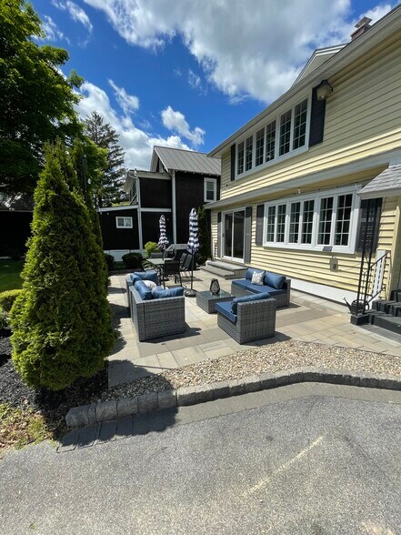 Building Photo - 134 Lincoln Ave