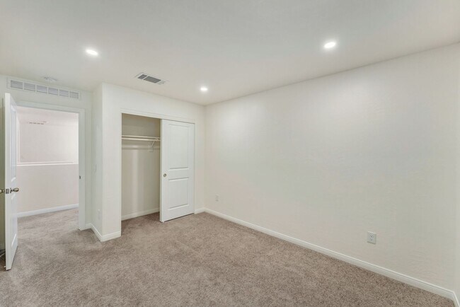 Building Photo - 6844 Toros St