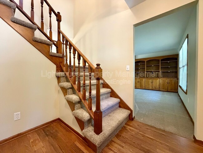 Building Photo - 3696 Senna Dr NE