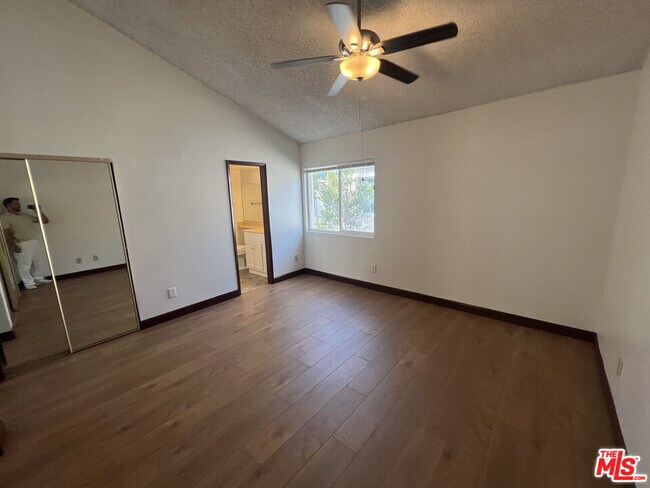 Building Photo - 1328 9th St