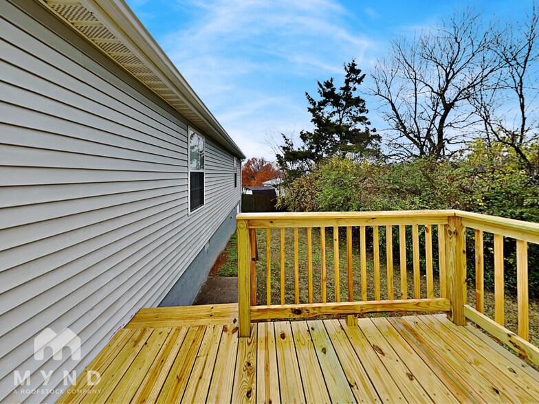 Building Photo - 305 Burlwood Ct