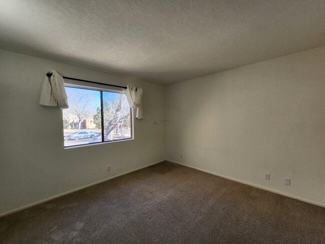 Building Photo - 941 Calle Mejia