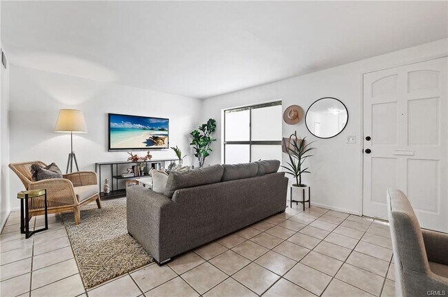 Building Photo - 3342 Bradbury Rd