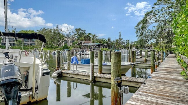 Building Photo - 1511 Pelican Point Dr