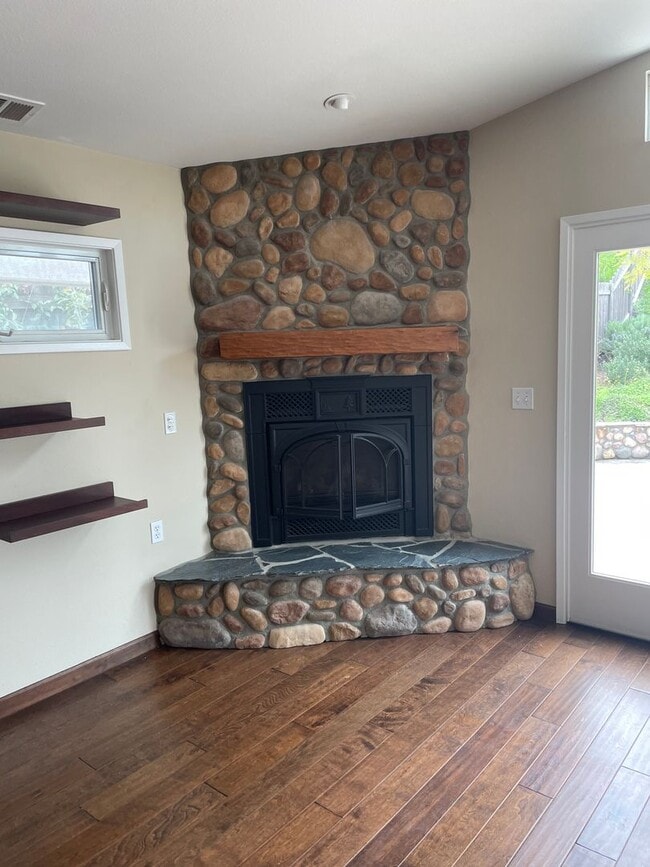 Building Photo - Clairemont Beauty - Welcome Home!