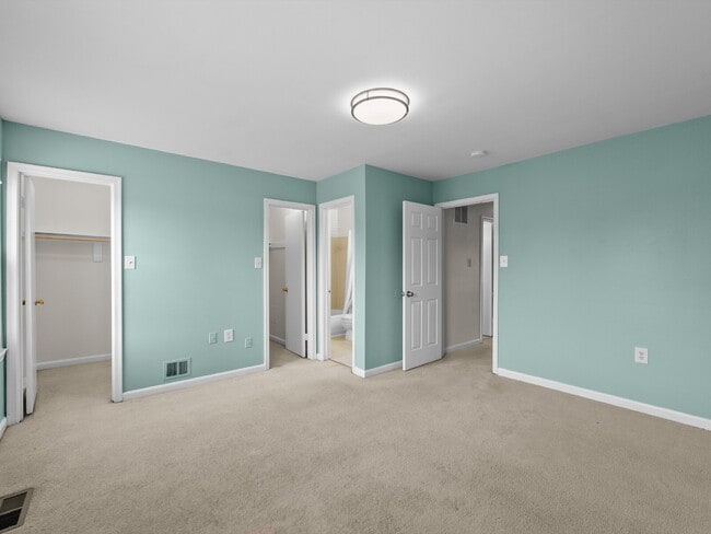 Building Photo - 2178 Mager Dr