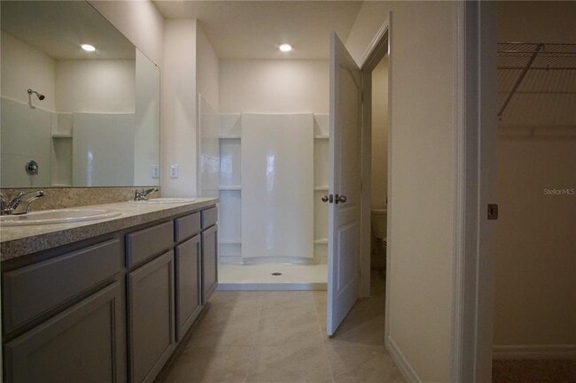 Building Photo - 1703 Post Oak Dr