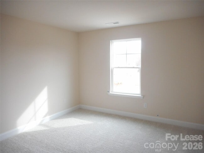 Building Photo - 17015 Dogwood Crk Ln