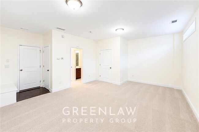 Building Photo - 7403 Lowery Oak Dr