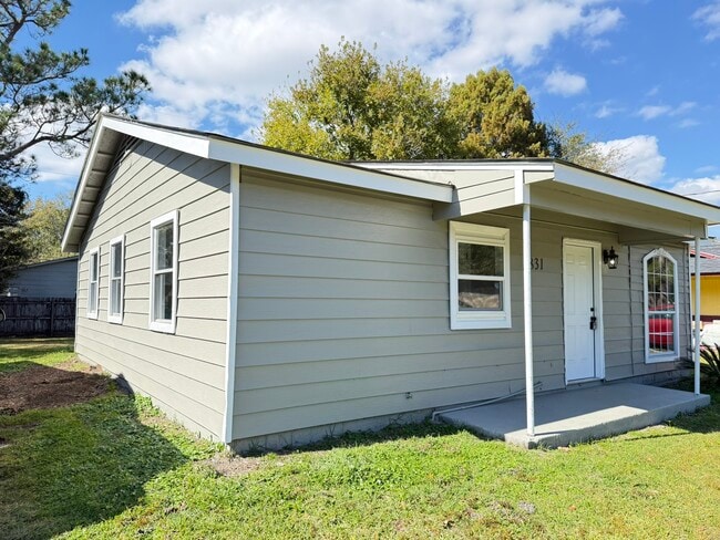 Building Photo - 3831 Morningview Dr