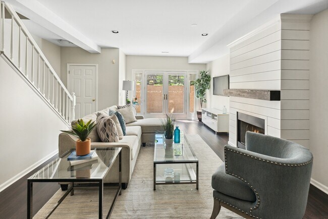 Building Photo - 3511 N Seminary Ave