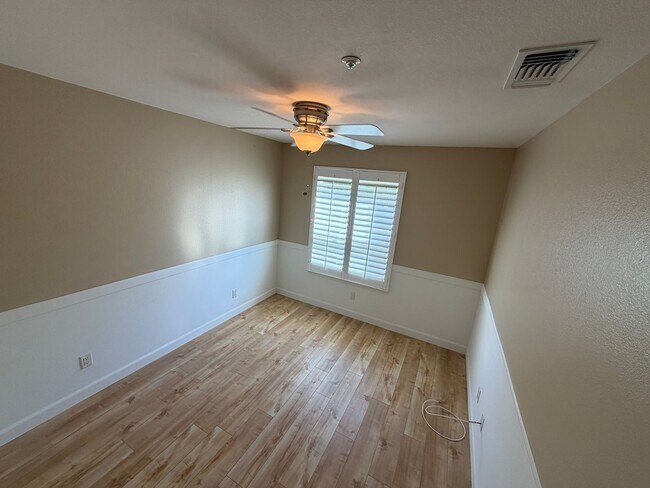 Building Photo - Downtown Templeton (3/2) - Must See!!