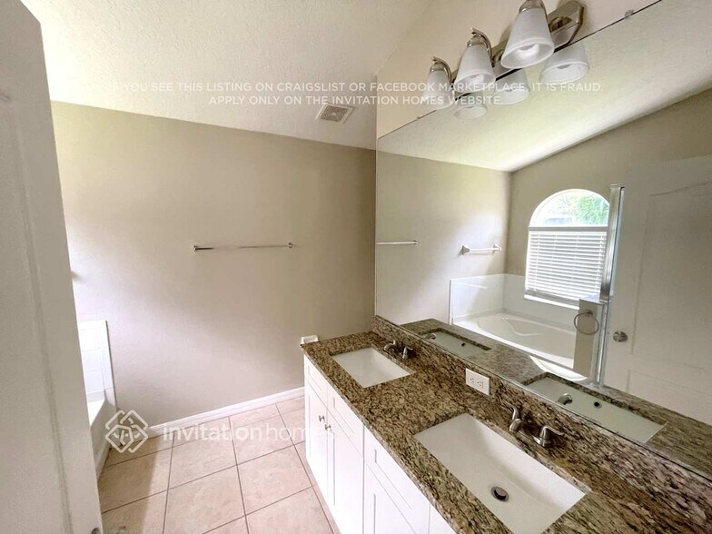 Building Photo - 3823 Briley Loop