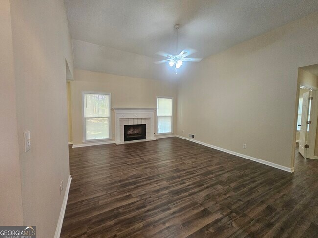 Building Photo - 30 Glenridge Dr