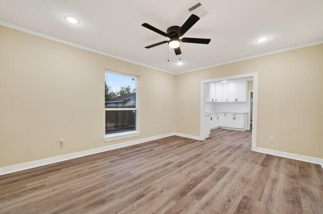 Building Photo - 2725 Avenue F