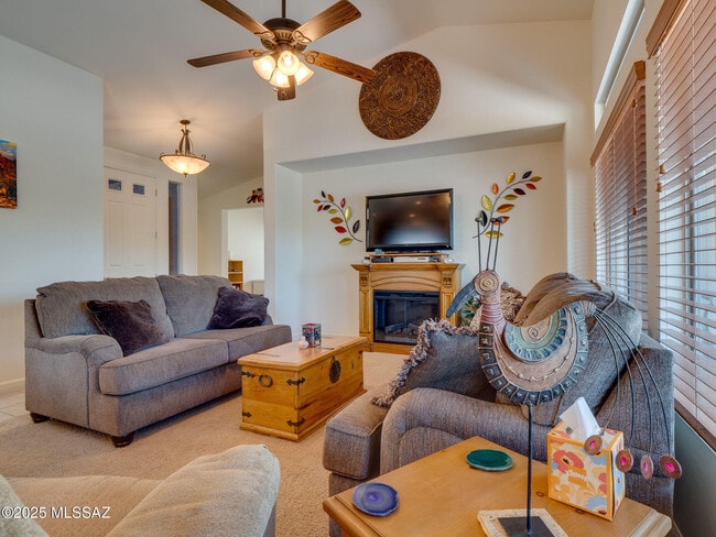 Building Photo - 61736 E Oakwood Dr
