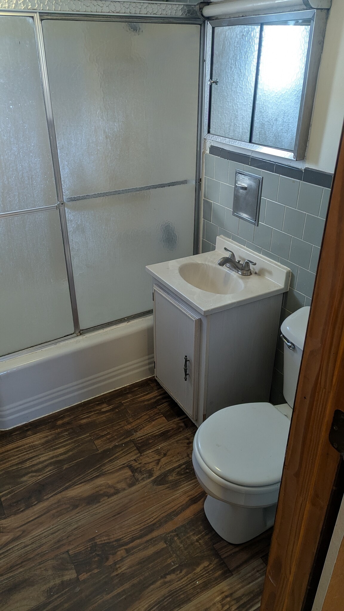 bathroom - 24 Mechanic St