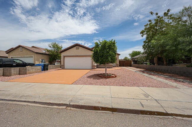 Primary Photo - 619 N 70th Ave