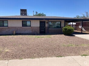 Building Photo - Updated House