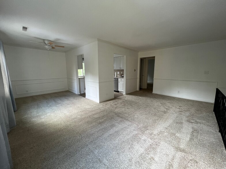 Building Photo - 6129 N Jayar Dr