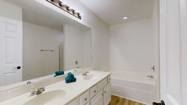 Building Photo - 1029 Lexington Farms Dr