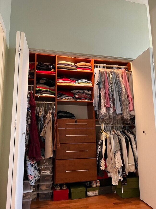 Building Photo - 1305 S Michigan Ave