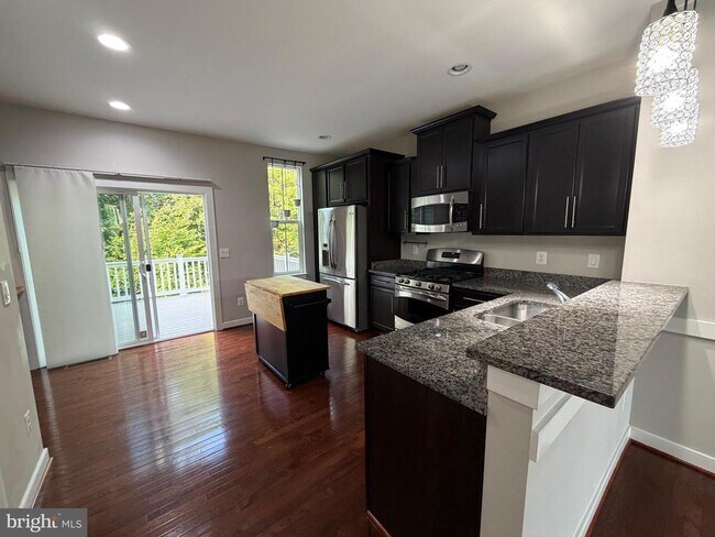 Building Photo - 803 Woodstream Blvd