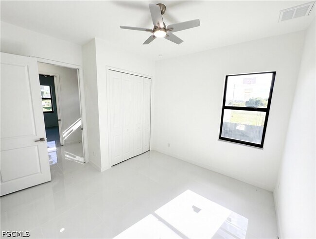 Building Photo - 477 Rayford St