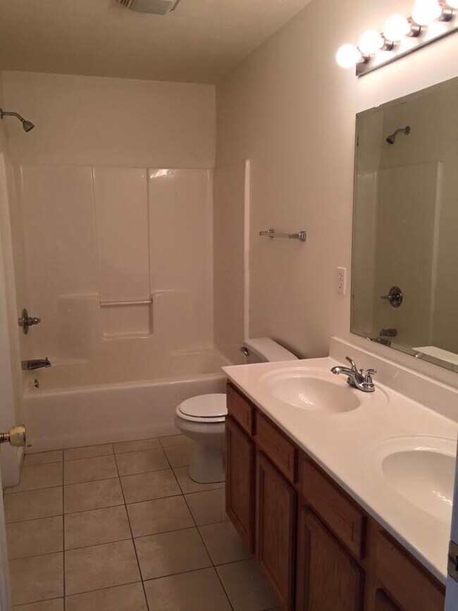 Building Photo - 1503 Colin Bradley Dr