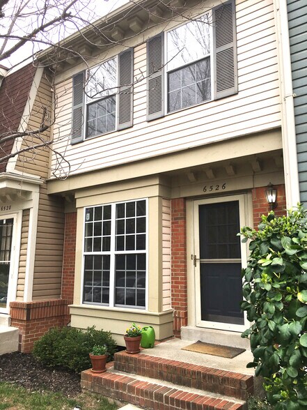 Building Photo - 6526 Medinah Ln