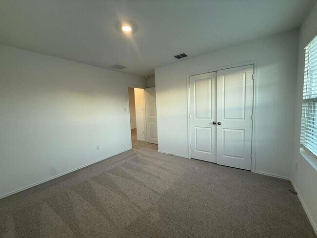 Building Photo - 18022 Lark Sparrow Dr