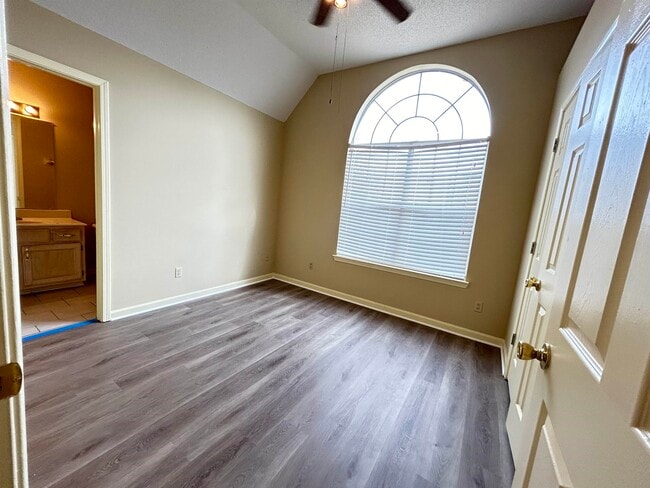Building Photo - 1861 Winship Dr