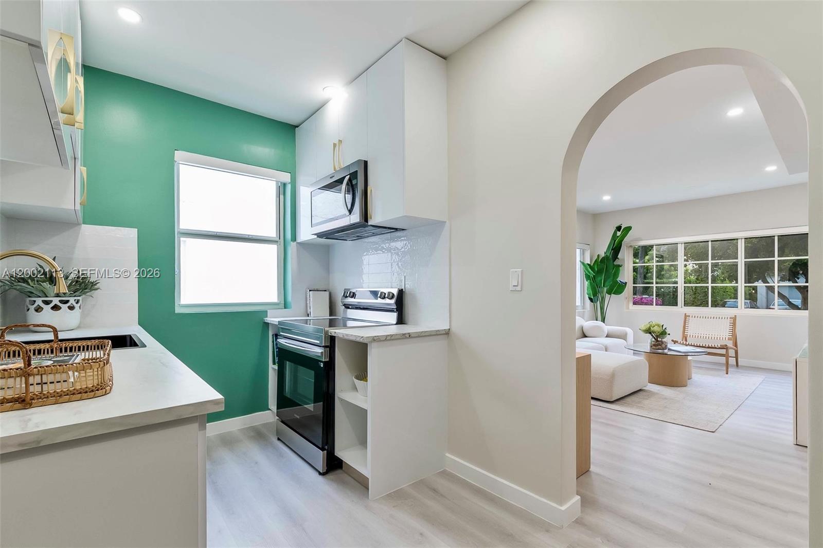 Building Photo - 1852 SW 22nd Ter