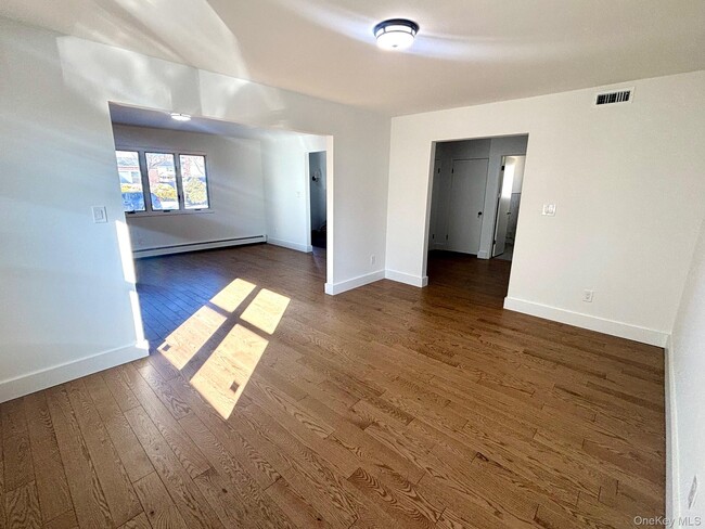 Building Photo - 225 Cleveland Ave