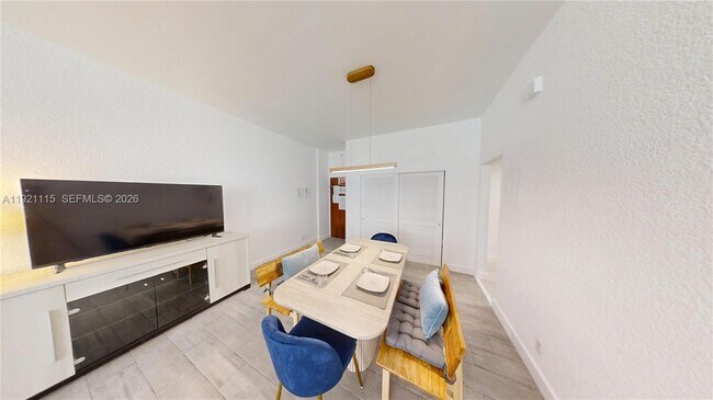 Building Photo - 4001 S Ocean Dr
