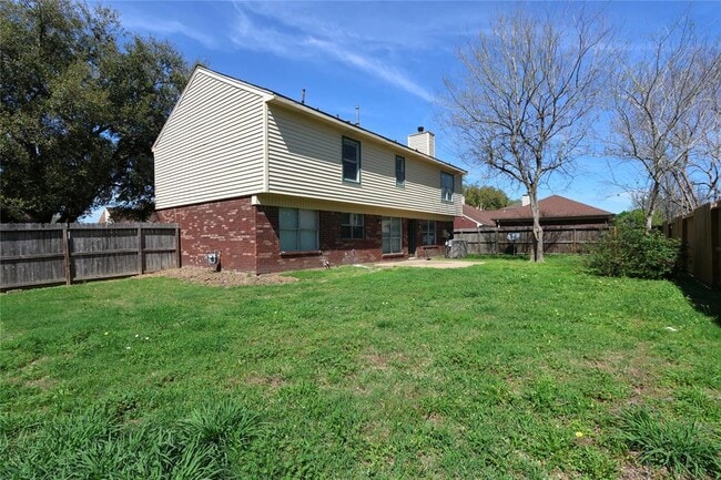 Building Photo - 4009 Spring Branch Dr W