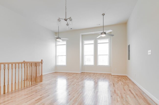 Building Photo - 1204 N 30th St