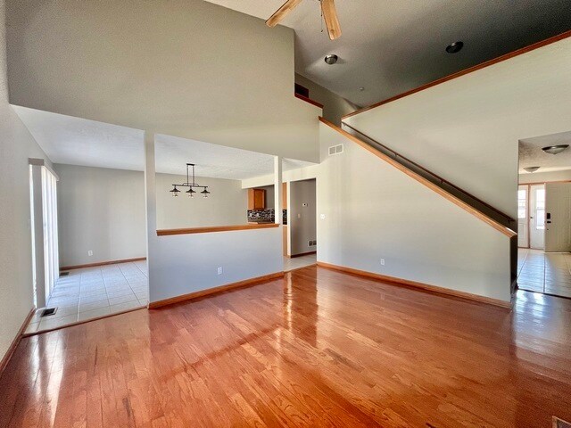 Building Photo - 1172 Rose Dr